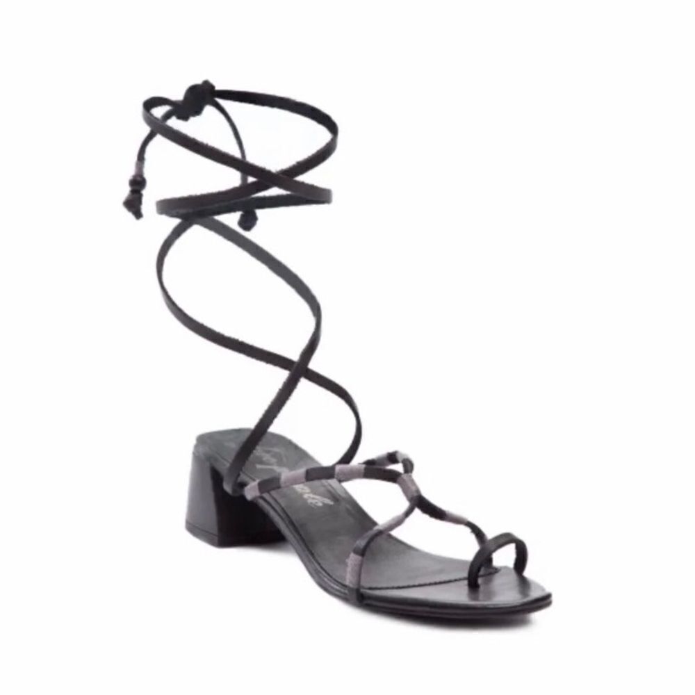 New free people Hermosa  lice up sandals size  38